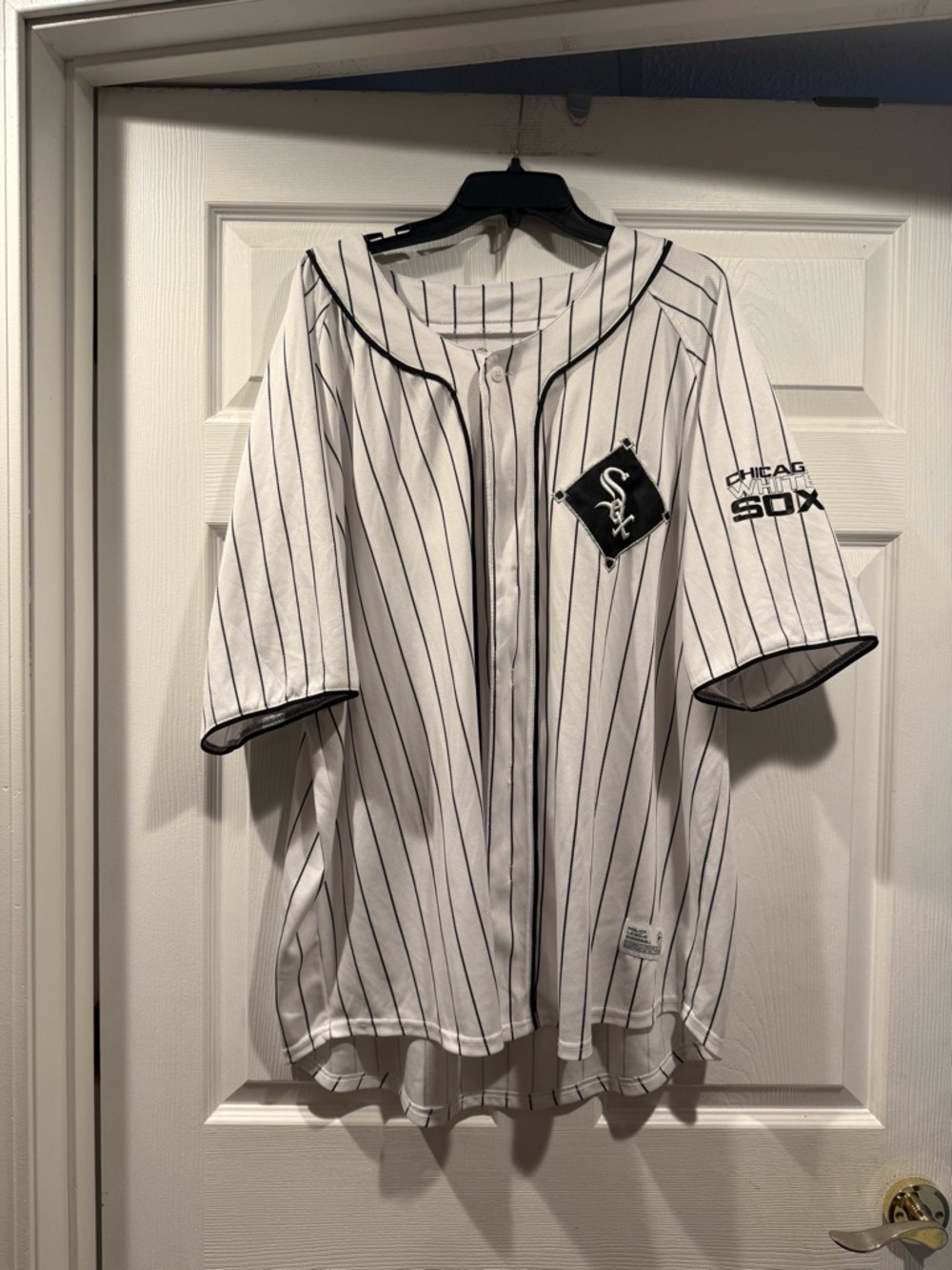 Genuine Merchandise White Black Pinstripe Chicago White Sox Jersey. 2XL